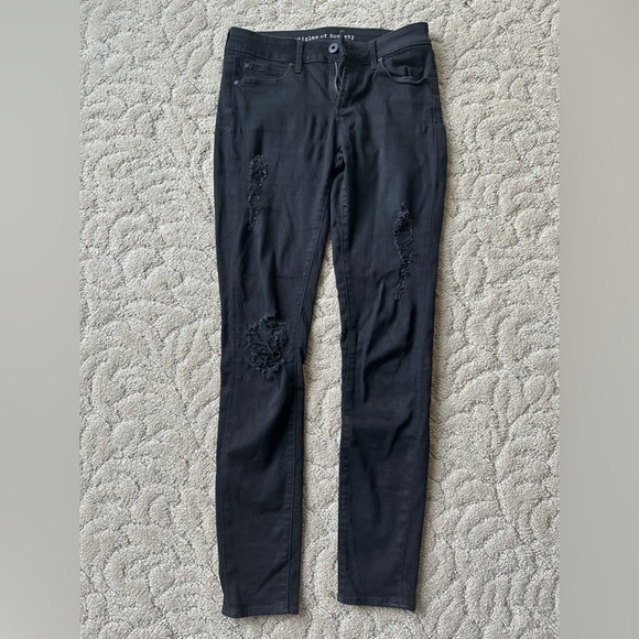 Articles Of Society Women’s Distressed Black Jeans Size 25 - Picture 1 of 3